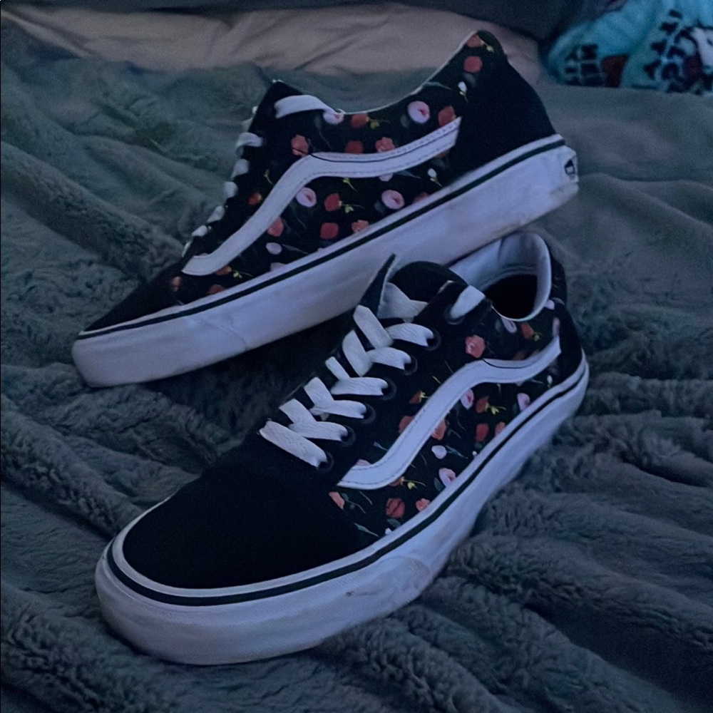 Floral Black vans a little bit worn but still perfect,comfortable, and cute